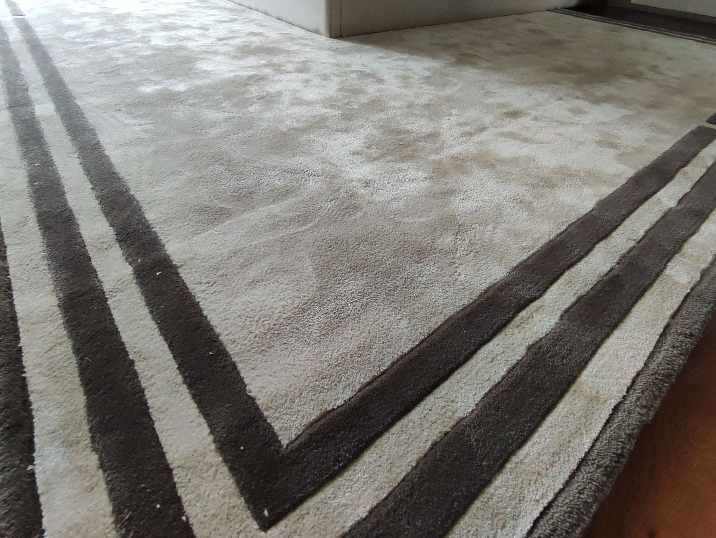Boarder Rug